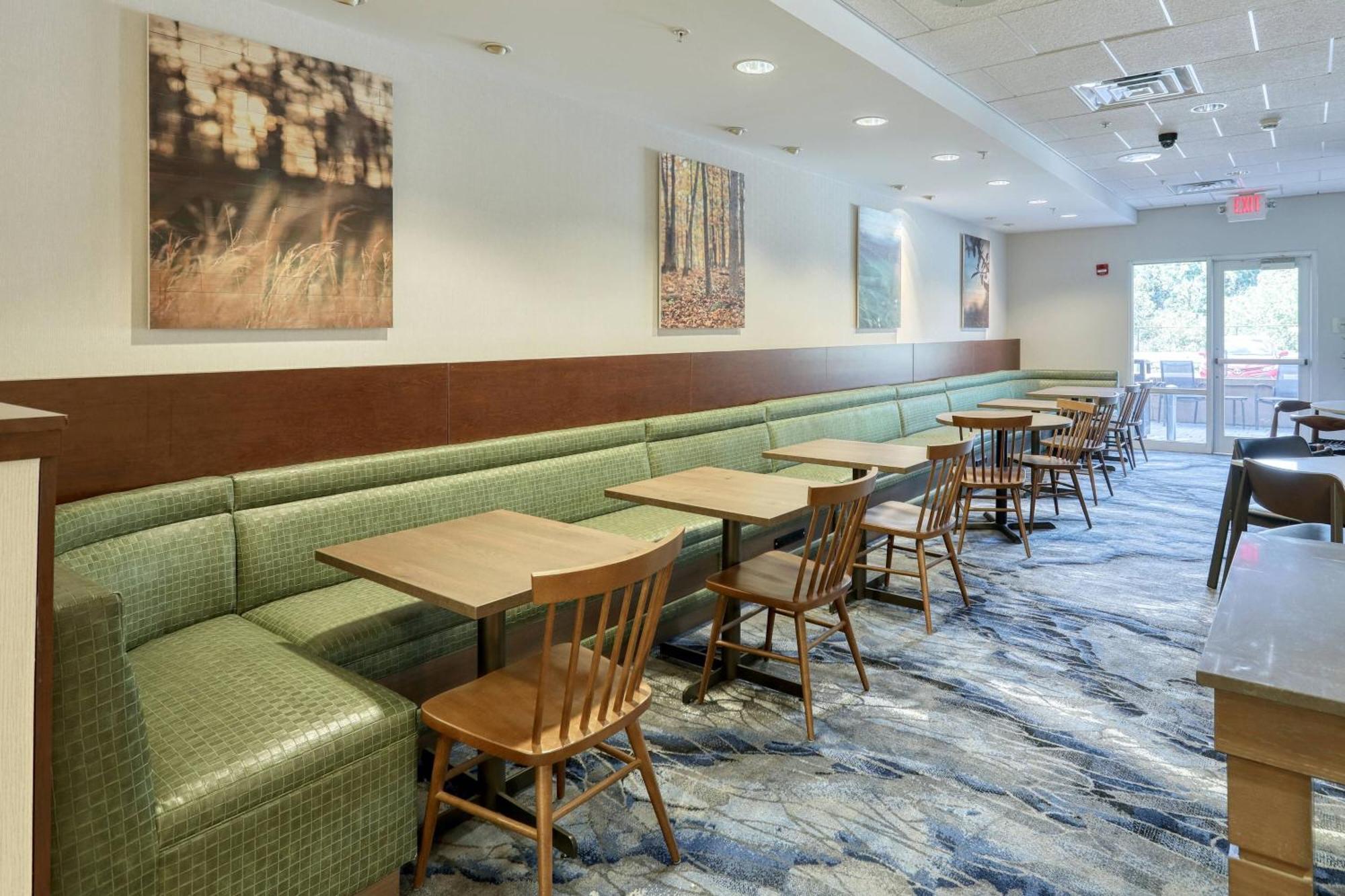 Fairfield Inn & Suites By Marriott Harrisburg West/ניו קמברלנד מראה חיצוני תמונה