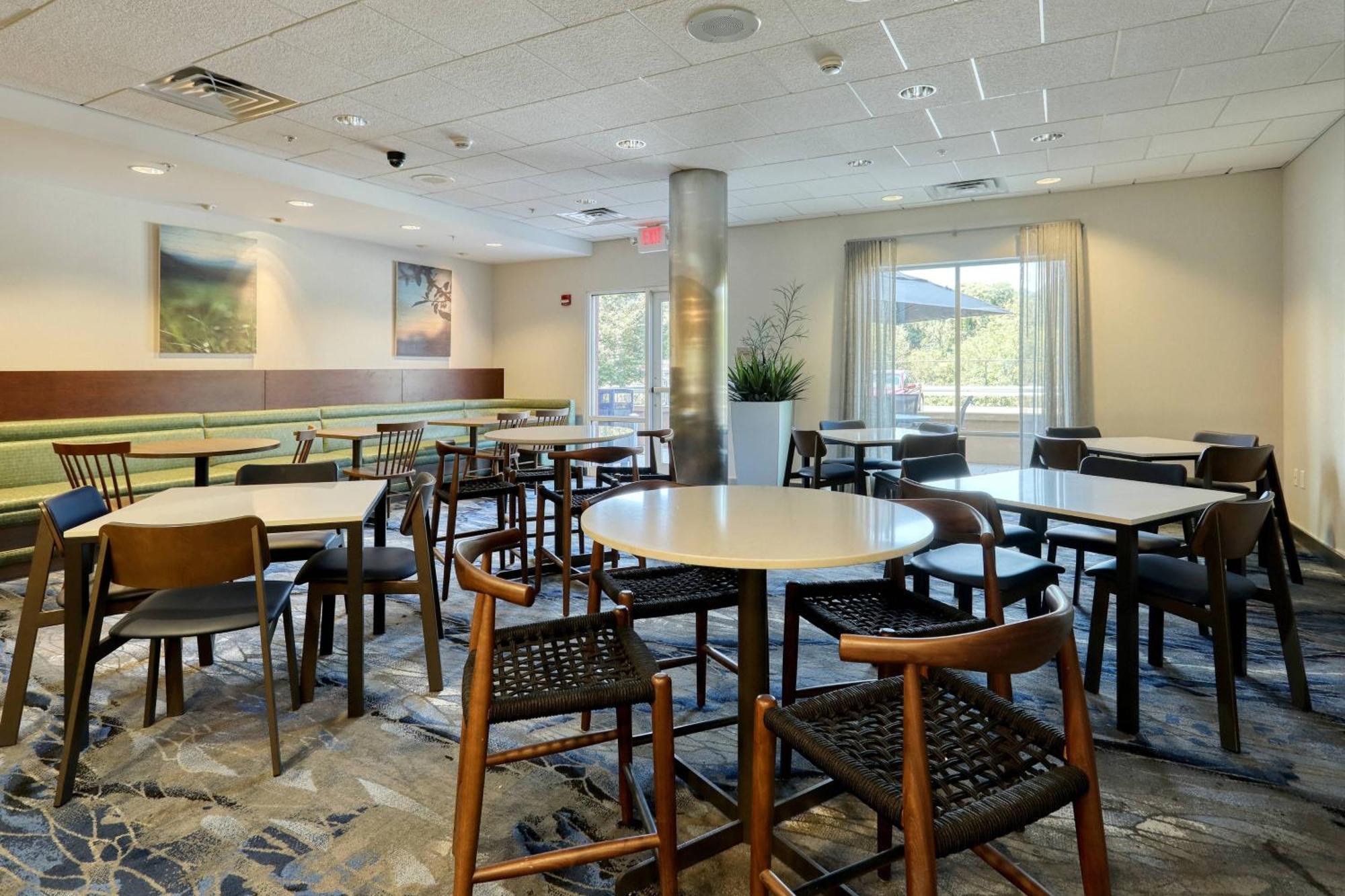Fairfield Inn & Suites By Marriott Harrisburg West/ניו קמברלנד מראה חיצוני תמונה