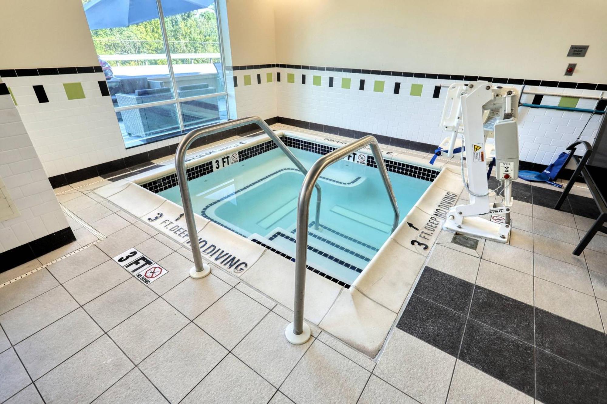 Fairfield Inn & Suites By Marriott Harrisburg West/ניו קמברלנד מראה חיצוני תמונה