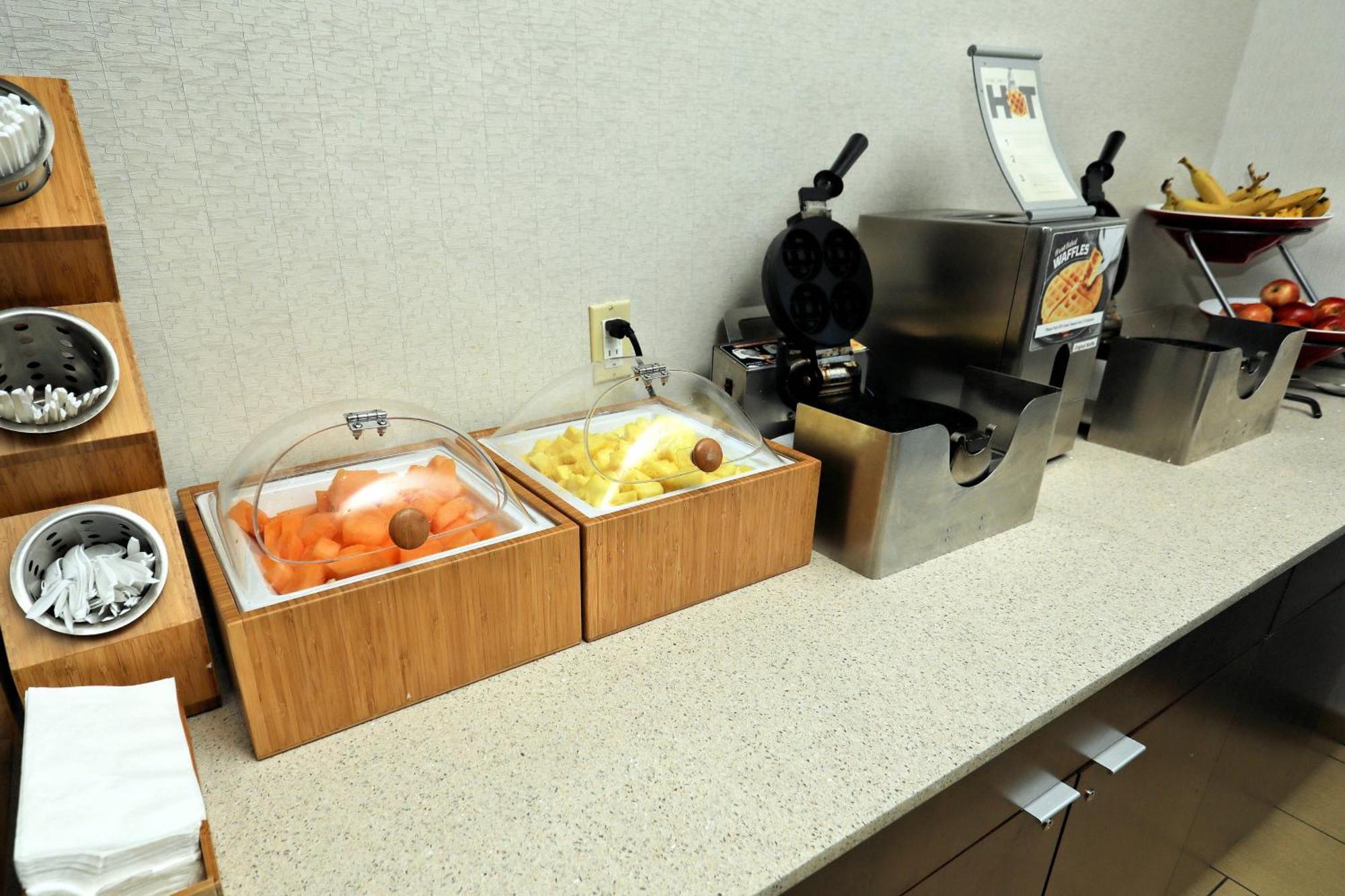 Fairfield Inn & Suites By Marriott Harrisburg West/ניו קמברלנד מראה חיצוני תמונה