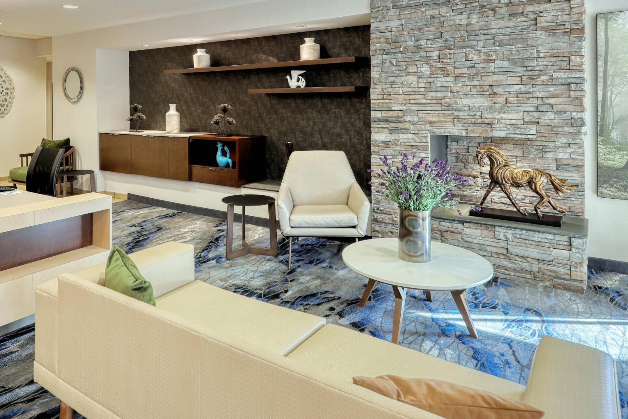 Fairfield Inn & Suites By Marriott Harrisburg West/ניו קמברלנד מראה חיצוני תמונה