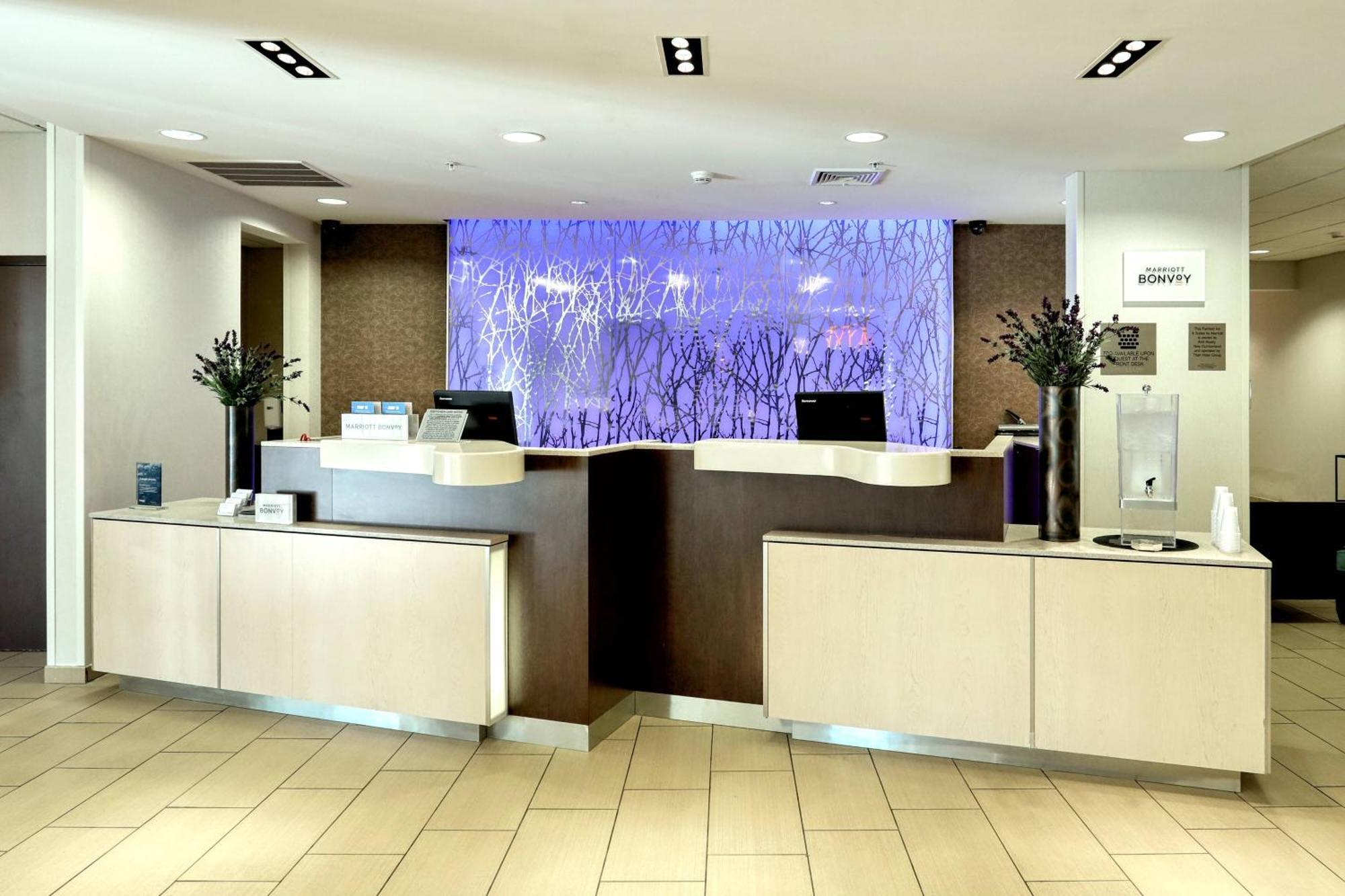 Fairfield Inn & Suites By Marriott Harrisburg West/ניו קמברלנד מראה חיצוני תמונה