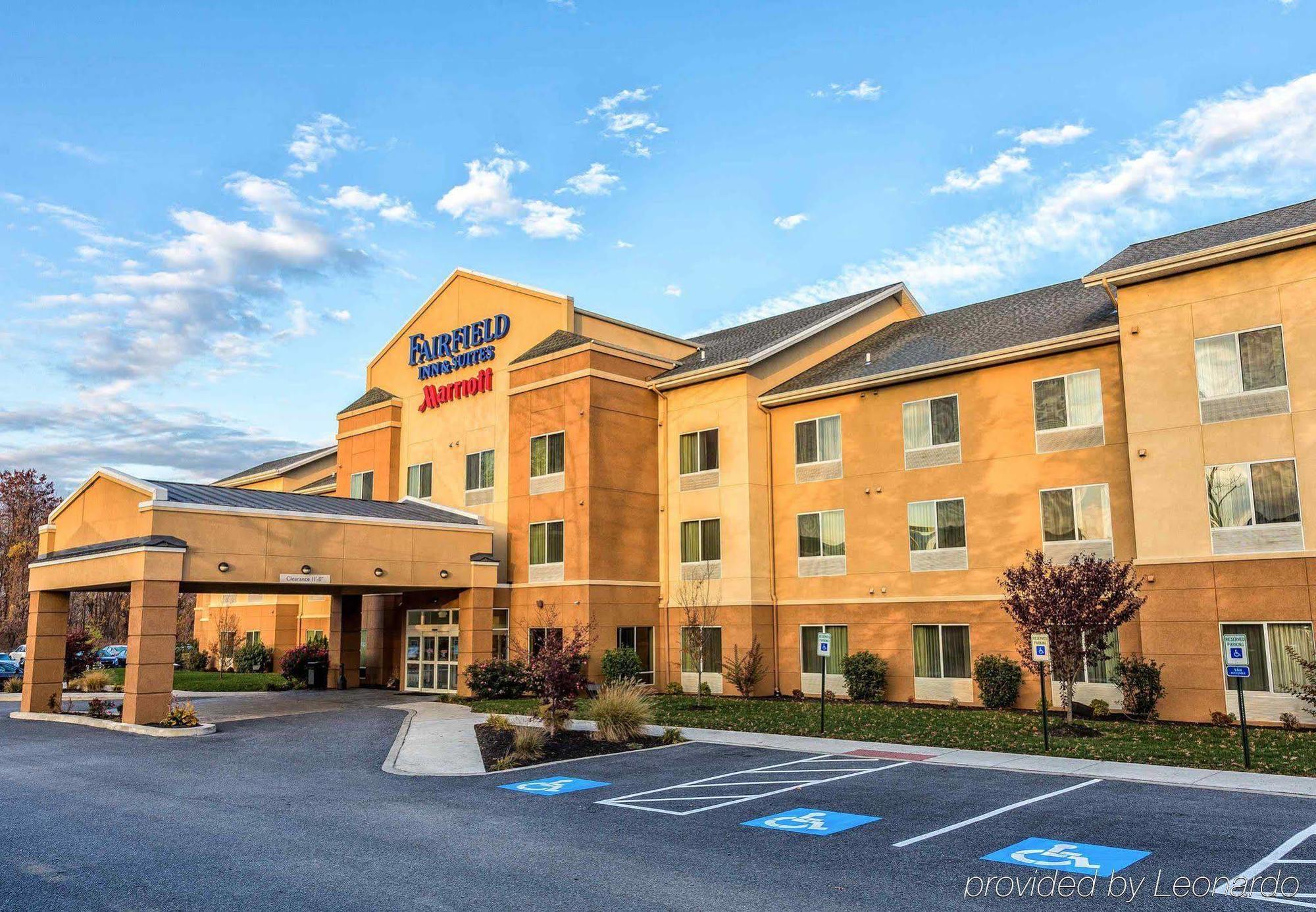 Fairfield Inn & Suites By Marriott Harrisburg West/ניו קמברלנד מראה חיצוני תמונה