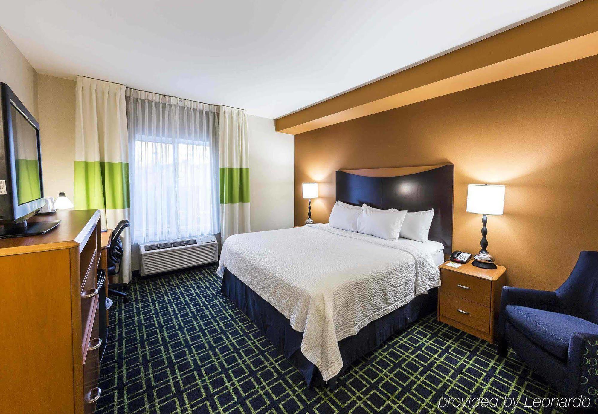 Fairfield Inn & Suites By Marriott Harrisburg West/ניו קמברלנד מראה חיצוני תמונה