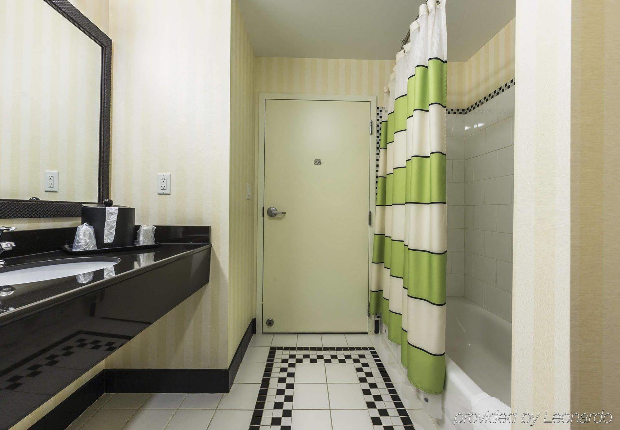 Fairfield Inn & Suites By Marriott Harrisburg West/ניו קמברלנד מראה חיצוני תמונה