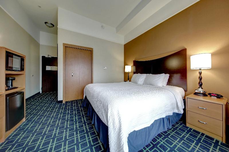 Fairfield Inn & Suites By Marriott Harrisburg West/ניו קמברלנד מראה חיצוני תמונה