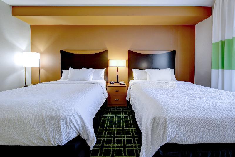 Fairfield Inn & Suites By Marriott Harrisburg West/ניו קמברלנד מראה חיצוני תמונה