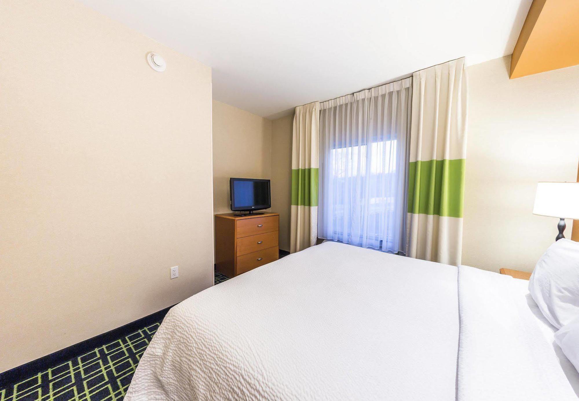 Fairfield Inn & Suites By Marriott Harrisburg West/ניו קמברלנד מראה חיצוני תמונה
