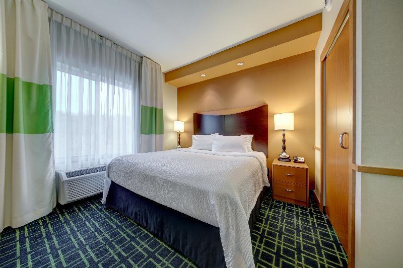 Fairfield Inn & Suites By Marriott Harrisburg West/ניו קמברלנד מראה חיצוני תמונה
